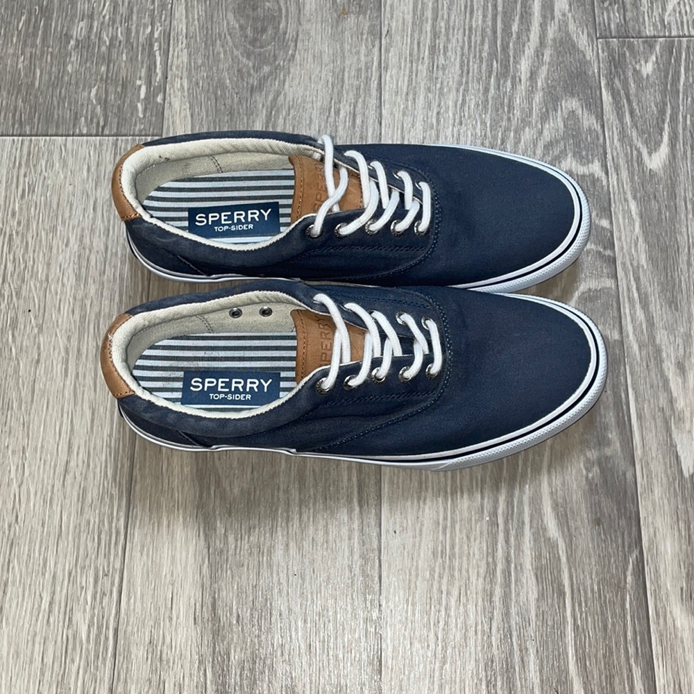 Sperry Men’s Size 10 Sneaker